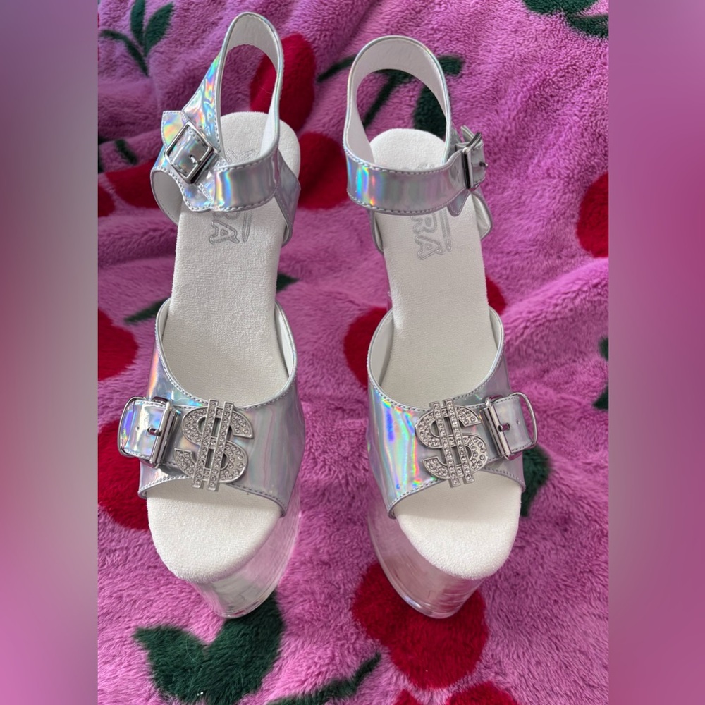 YRU Xtra- Spice $ Platform Heels - Picture 4 of 9